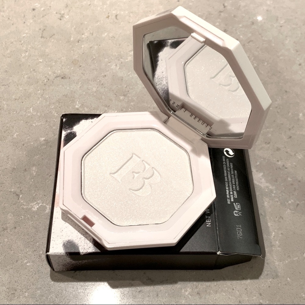 🆕 Fenty Freestyle Highlighter In Metal Moon